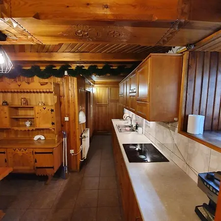 Проживание в семье Chata *