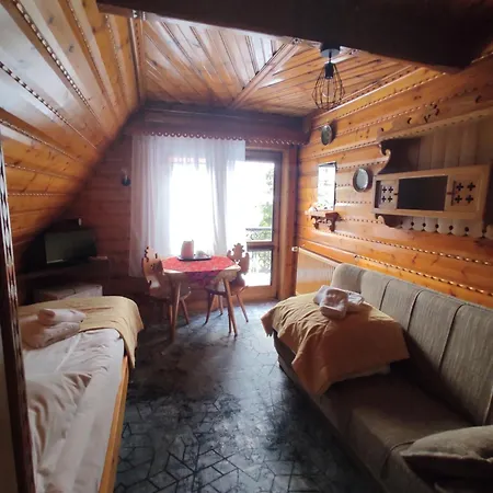 Chata Проживание в семье