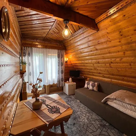 Chata Проживание в семье