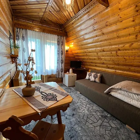 Chata Проживание в семье